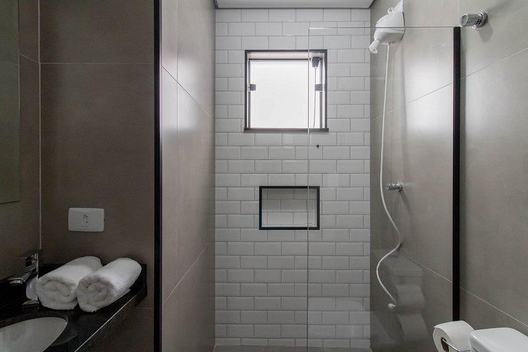 0803 Estúdio Lírio – 4,5 km GRU / 2,7 km Est. Cecap