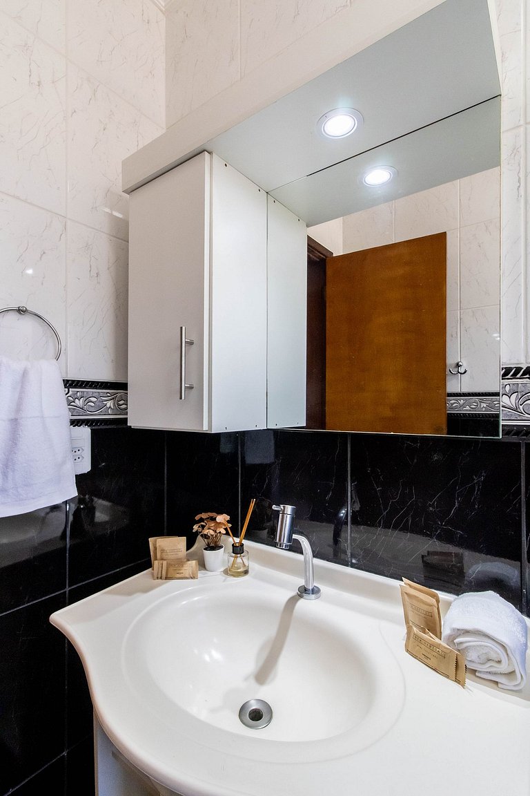 Apartamento aconchegante 0682 · 2 quartos + vaga · Shopping