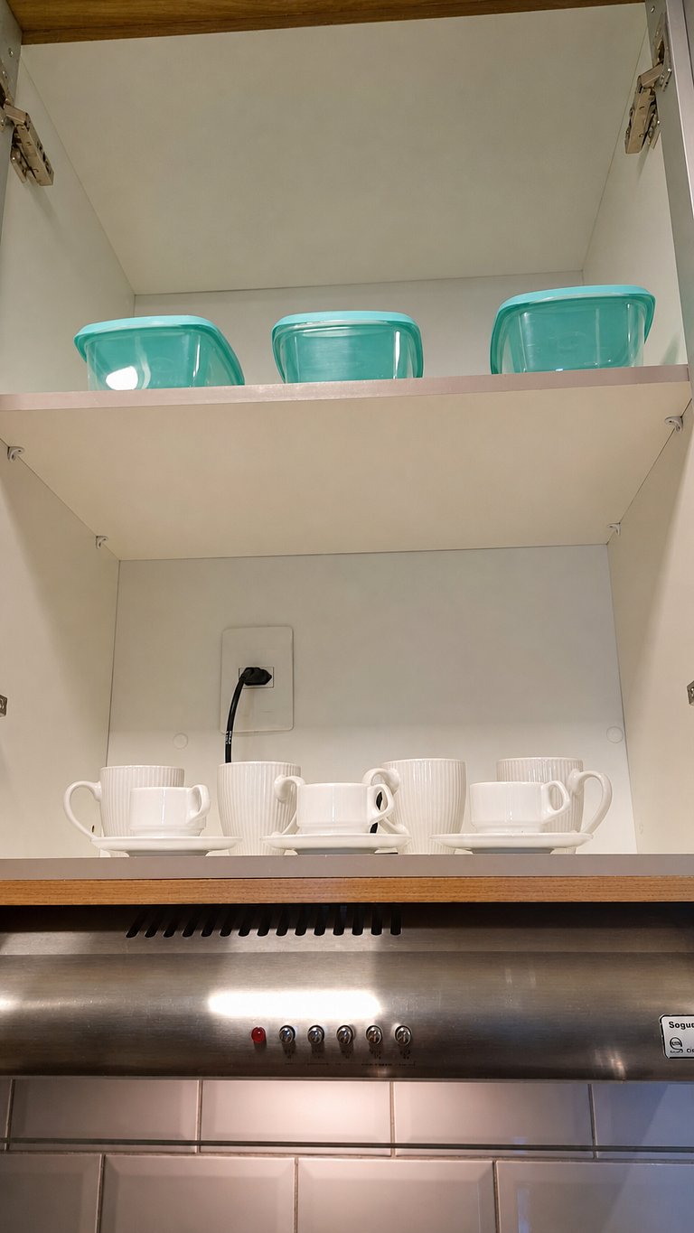 Glow Studio 021506 · Piscina + Academia + Vaga