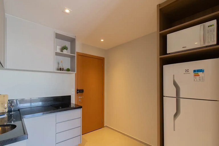 Avenue Studio 032207 · Vaga + Shopping + Academia
