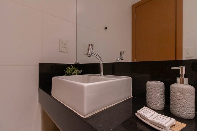 Avenue Studio 032207 · Vaga + Shopping + Academia